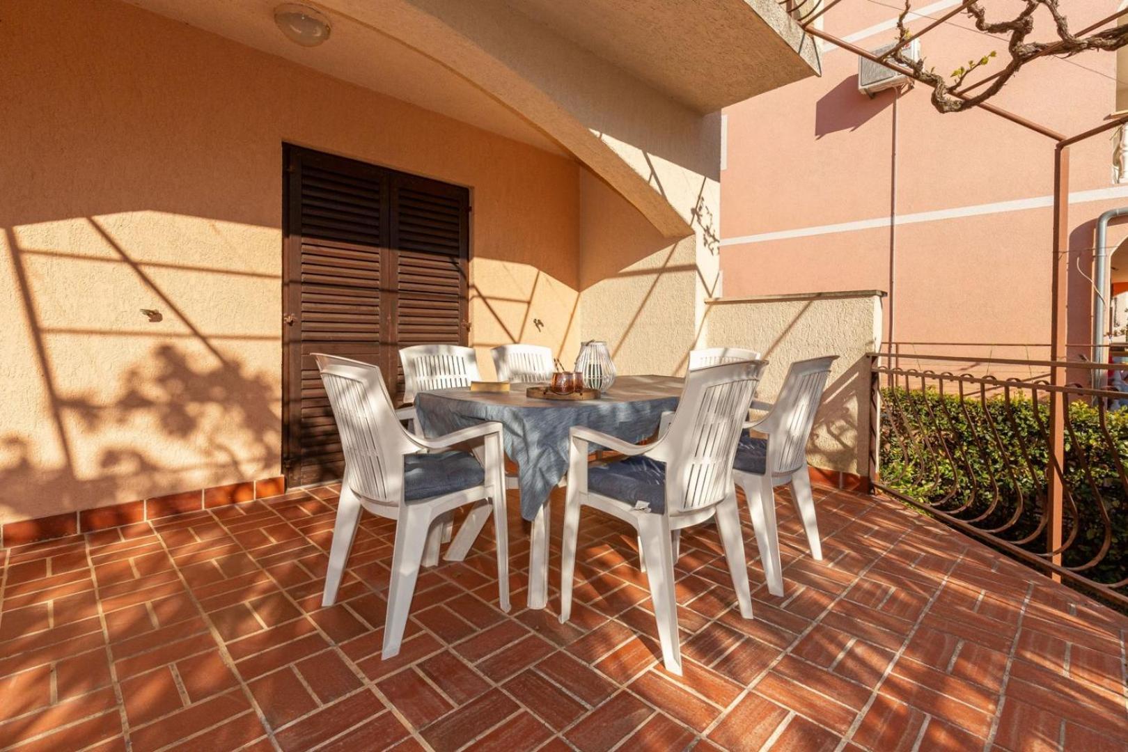 Three Bedroom Apartment In Biograd Biograd Na Moru Esterno foto